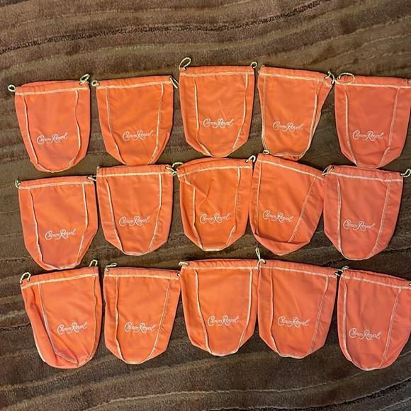 42 Crown Royal Peach & Apple Bags - Picture 4 of 7